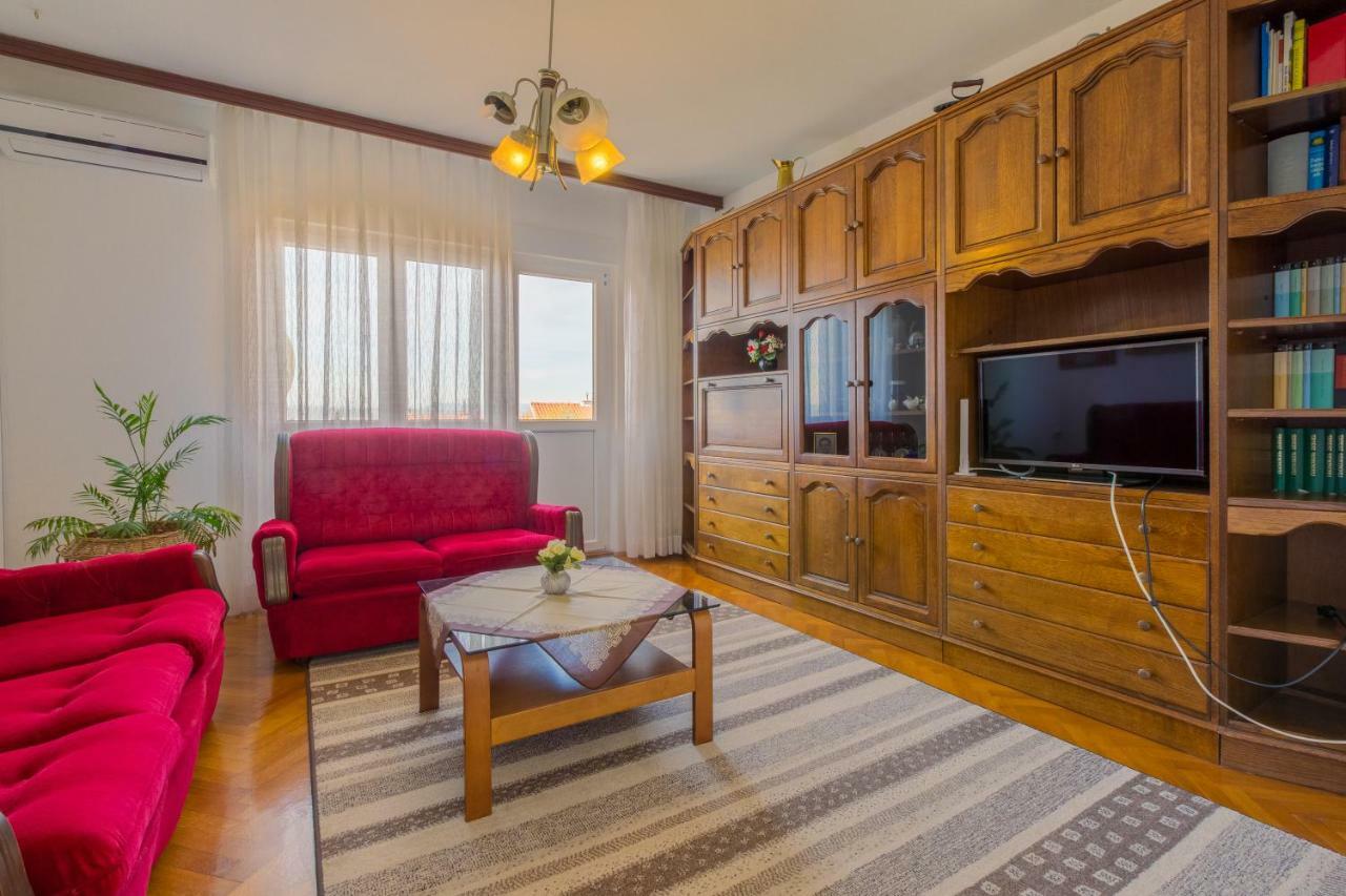 Apartman Nada Драмал Екстериор снимка