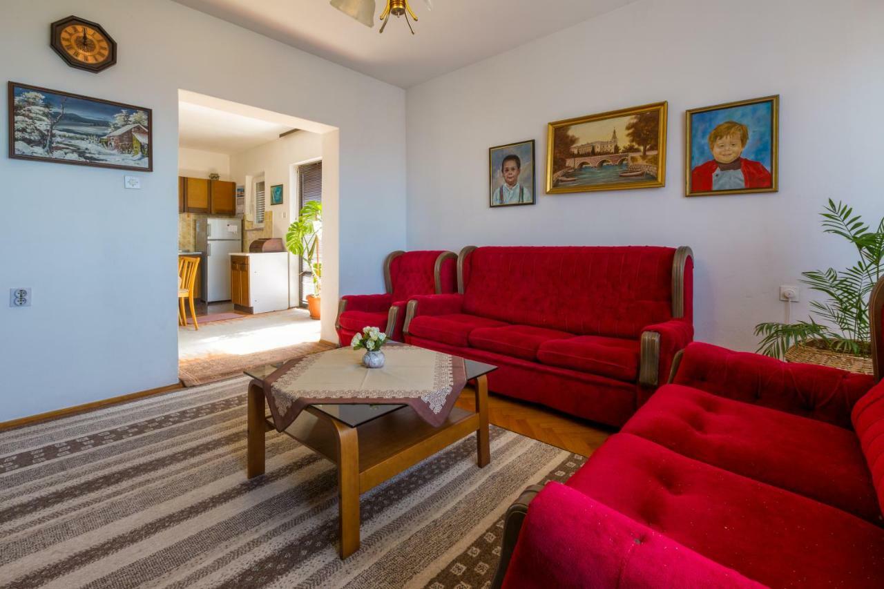 Apartman Nada Драмал Екстериор снимка