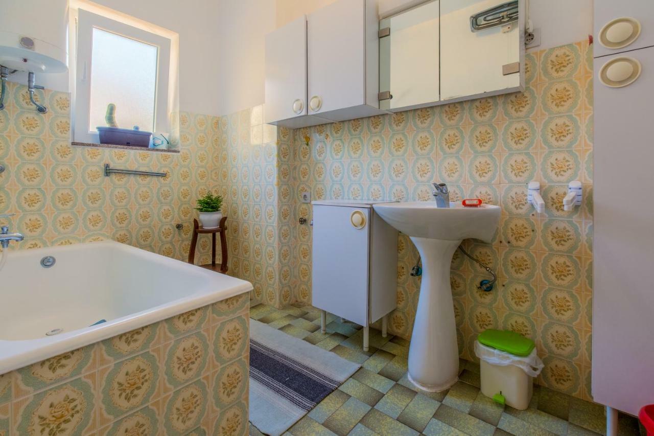 Apartman Nada Драмал Екстериор снимка